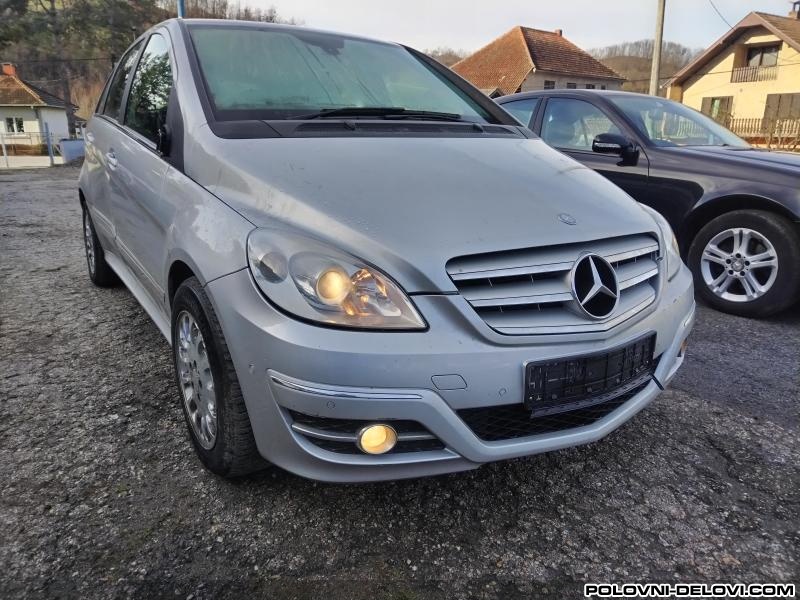 Mercedes  B 150 .B160.B170.B180.B200 Kompletan Auto U Delovima