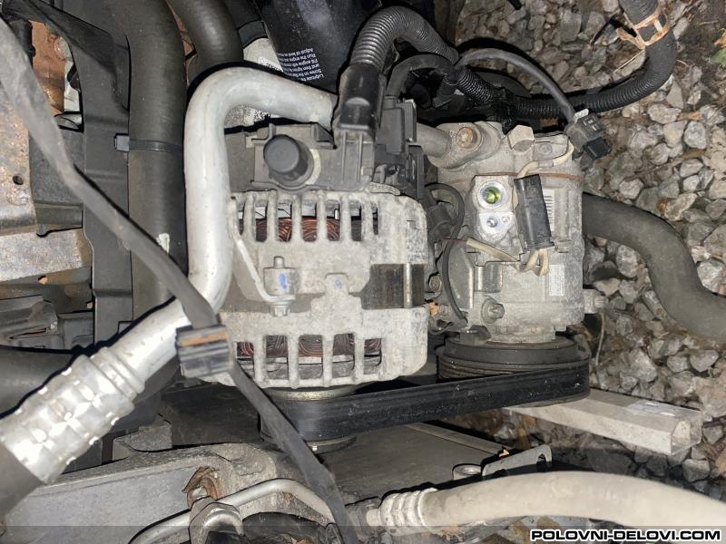 Mercedes  B 180 Alternator Motor I Delovi Motora