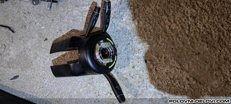 Mercedes  B A2469008917 Enterijer