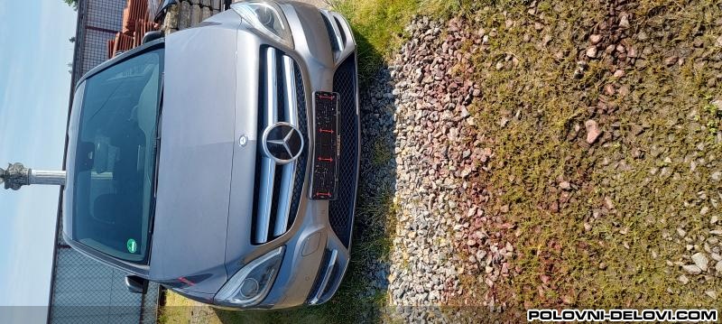 Mercedes  B CDI Kompletan Auto U Delovima