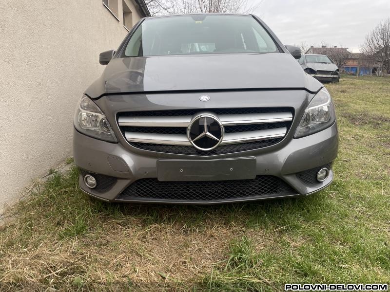 Mercedes  B Cdi Kompletan Auto U Delovima