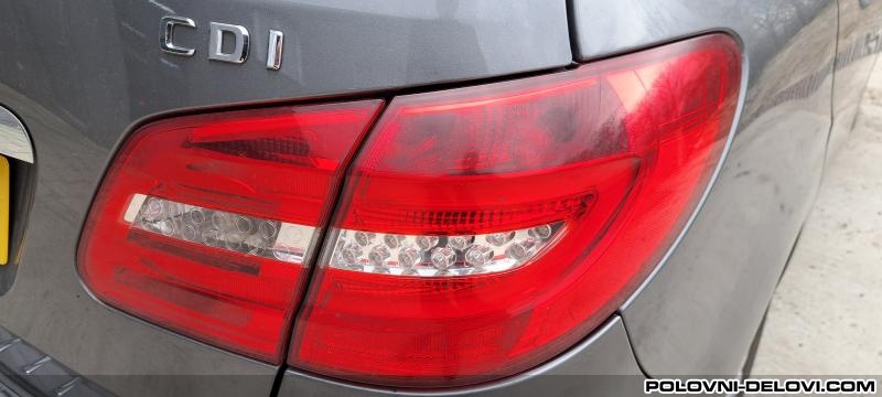 Mercedes  B Desno Stop S. W246 Svetla I Signalizacija