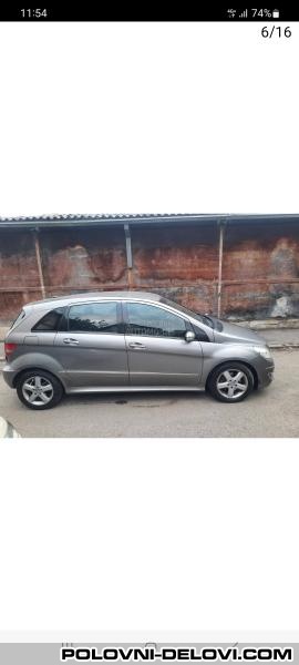 Mercedes  B  Kompletan Auto U Delovima
