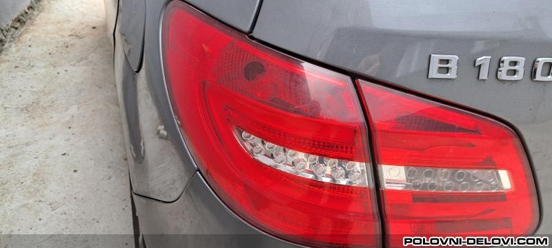 Mercedes  B Levo Stop Svetlo 246 Svetla I Signalizacija