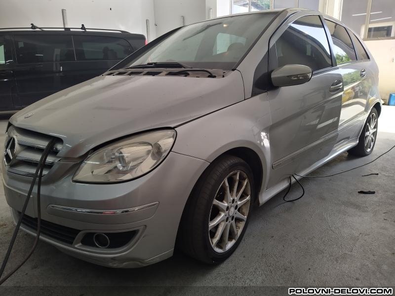Mercedes  B W245 Delovi Kompletan Auto U Delovima