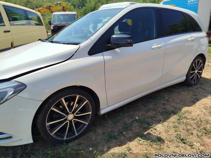 Mercedes  B W246 Razni Delovi