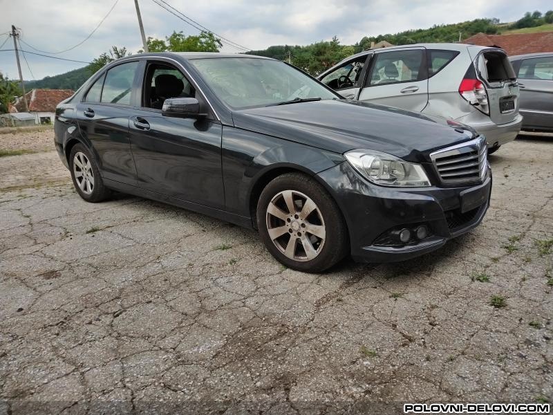 Mercedes  C 180 .C200.C220.C250... Kompletan Auto U Delovima