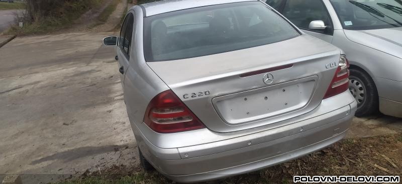 Mercedes  C 200 CDI Kompletan Auto U Delovima