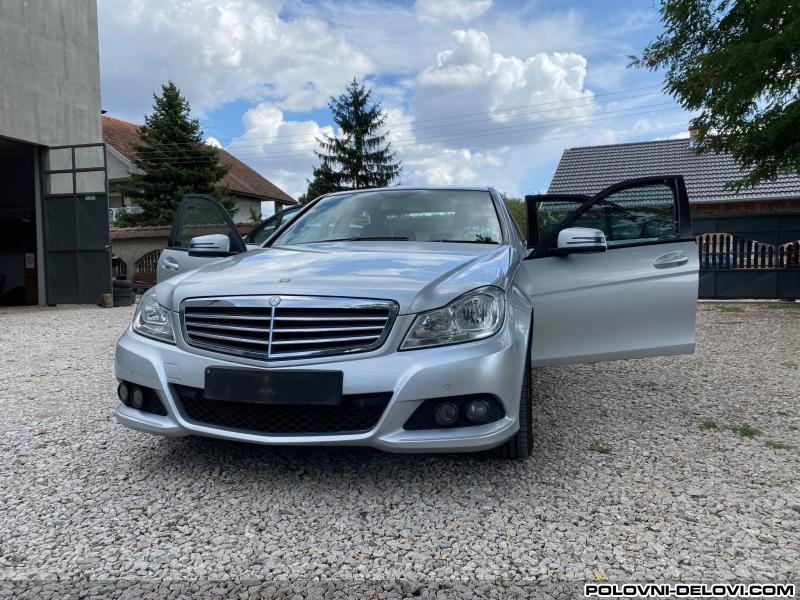 Mercedes  C 220 2.2 Cdi Kompletan Auto U Delovima