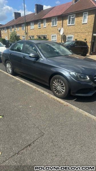 Mercedes  C 220 CDI Kompletan Auto U Delovima