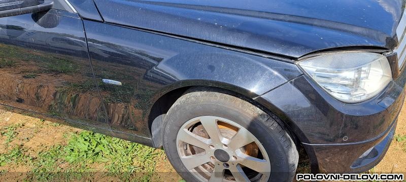 Mercedes  C Desno Krilo W204 Karoserija