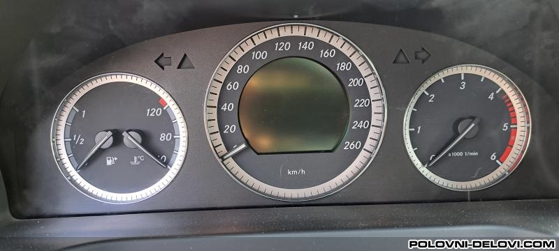 Mercedes  C KM Sat W204 Enterijer