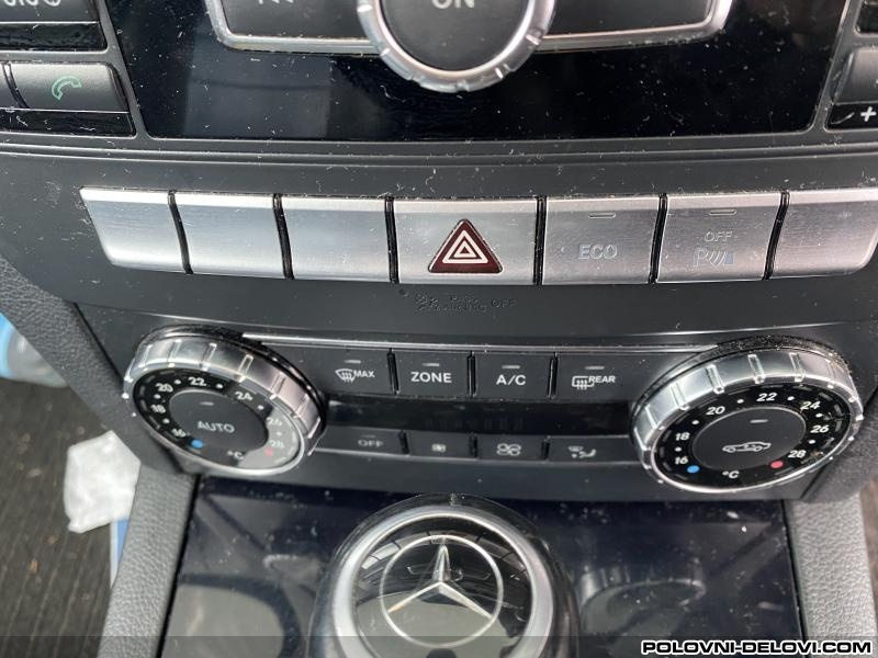 Mercedes  C Klimatronik Enterijer