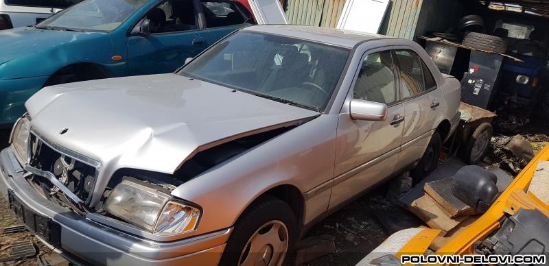 Mercedes  C  Kompletan Auto U Delovima