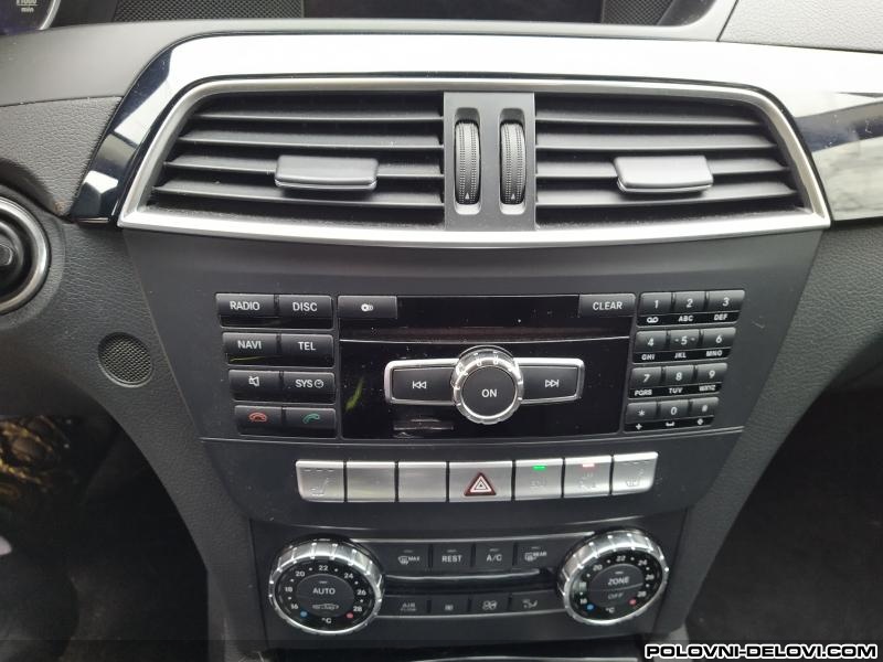Mercedes  C Multimedia W204 Audio