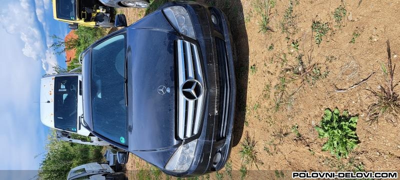 Mercedes  C Razni Delovi W204 Kompletan Auto U Delovima