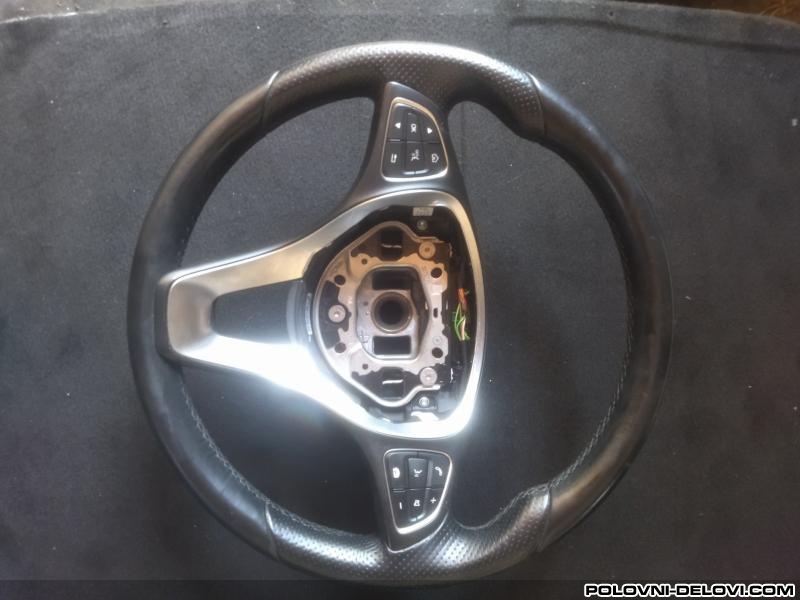Mercedes  C Volan Enterijer