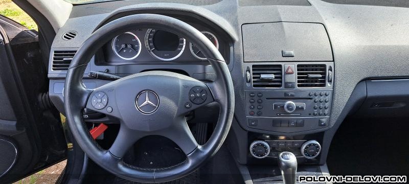 Mercedes  C Volan W204 Enterijer