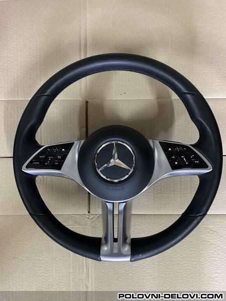 Mercedes  C Volan W206 Enterijer