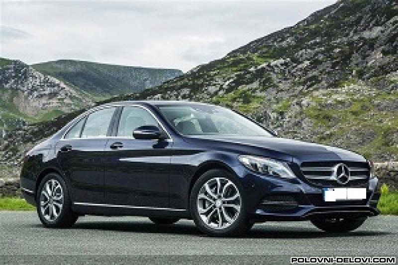Mercedes  C W205 Dizel Kompletan Auto U Delovima