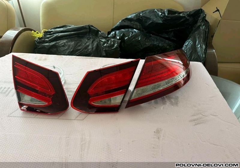 Mercedes  C W205 Stopovi Kompletan Auto U Delovima