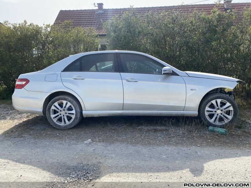 Mercedes  E 220 Cdi Kompletan Auto U Delovima