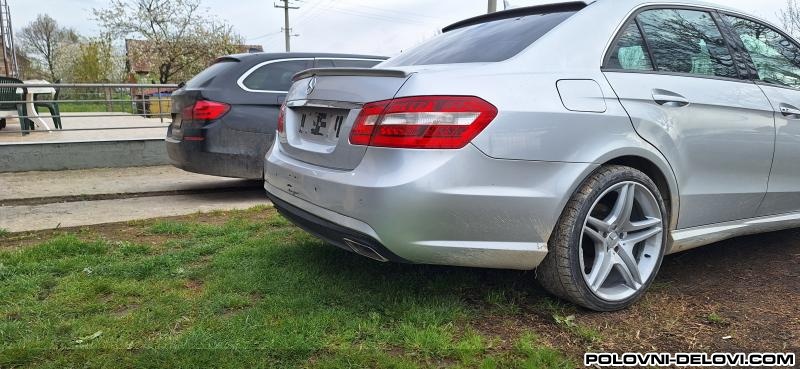 Mercedes  E 220 Cdi Kompletan Auto U Delovima