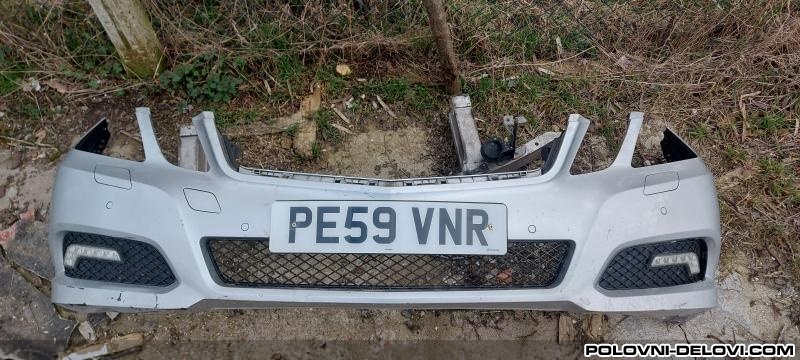 Mercedes  E 250 Cdi Kompletan Auto U Delovima