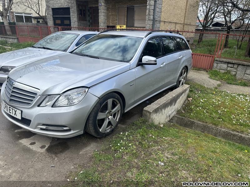 Mercedes  E 250  Kompletan Auto U Delovima