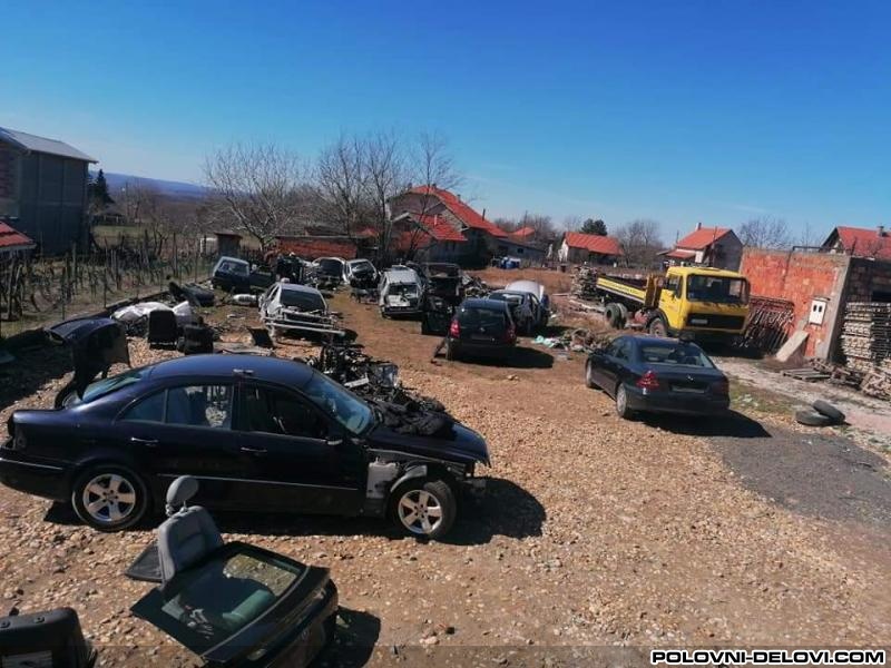 Mercedes  E 270 E KLASA W211  Kompletan Auto U Delovima