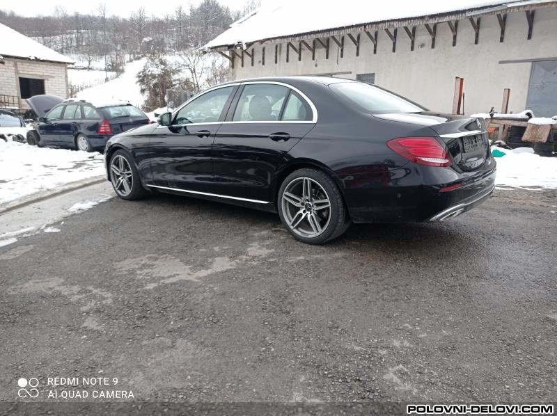 Mercedes  E Klasa W213 Kompletan Auto U Delovima