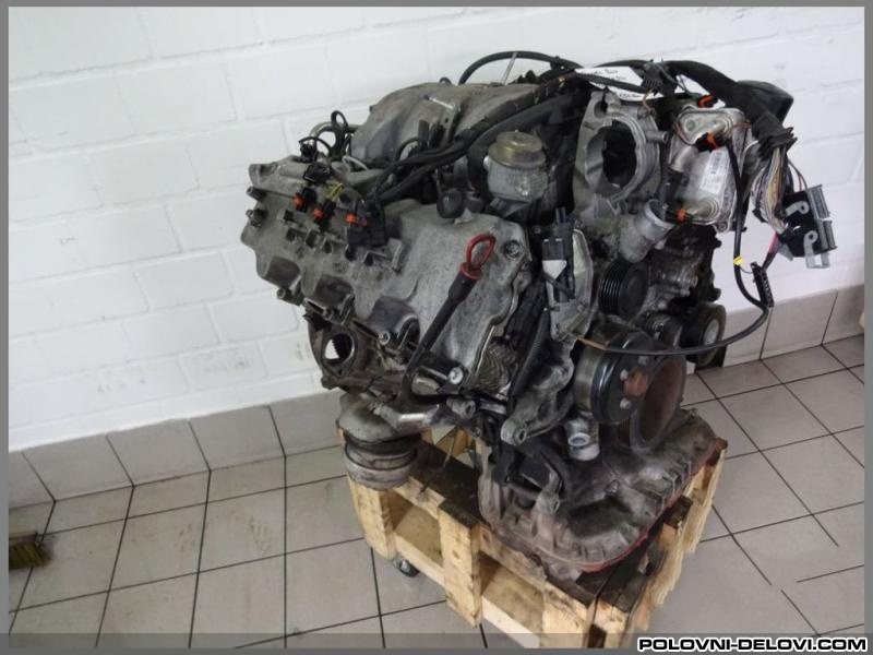 Mercedes  E  Kompletan Auto U Delovima