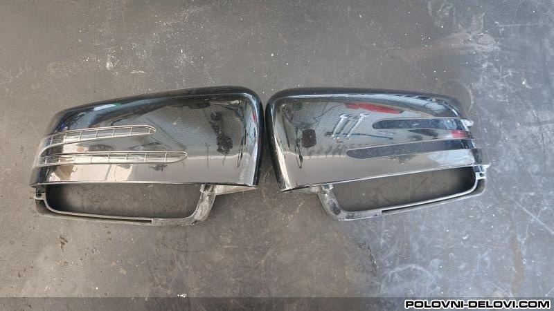 Mercedes  E  Kompletan Auto U Delovima