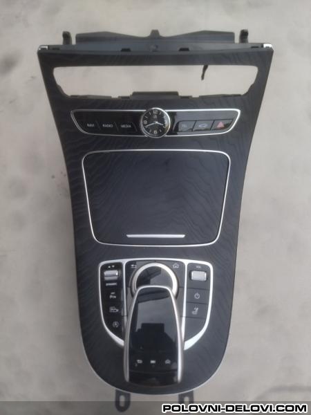 Mercedes  E Konzola W213 Enterijer