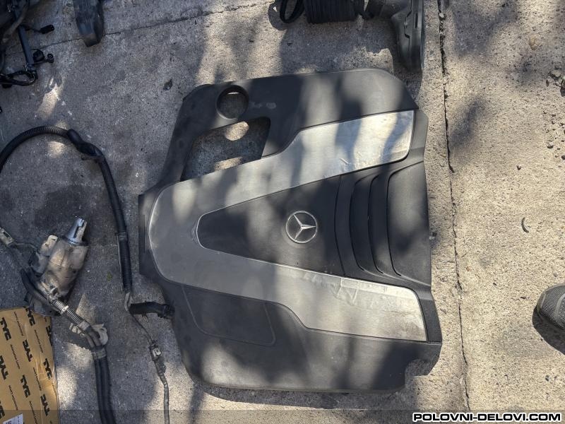 Mercedes  E Poklopac Motora Motor I Delovi Motora