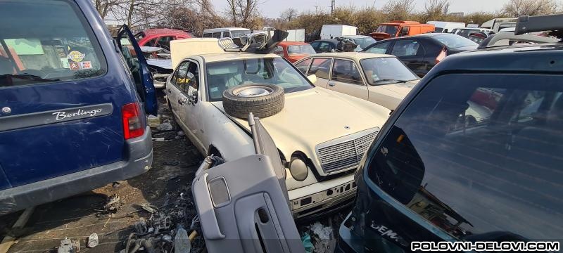 Mercedes  E Polovni Delovi Kompletan Auto U Delovima
