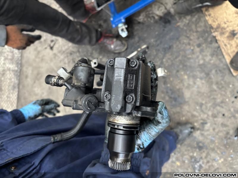 Mercedes  E Pumpa Visokog Pr 651 Motor I Delovi Motora