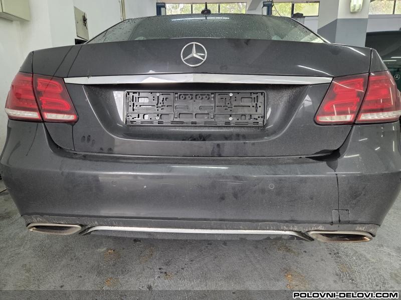 Mercedes  E Stop Svetlo  Svetla I Signalizacija