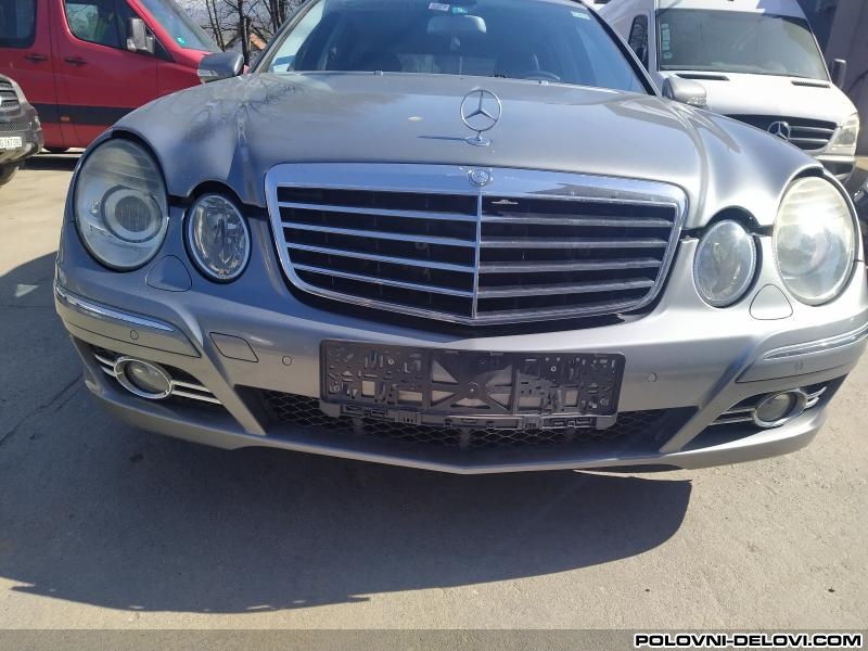 Mercedes  E W211 Restajling Kompletan Auto U Delovima