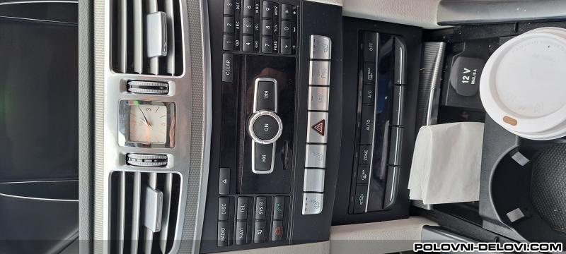Mercedes  E W212 Facelift Audio