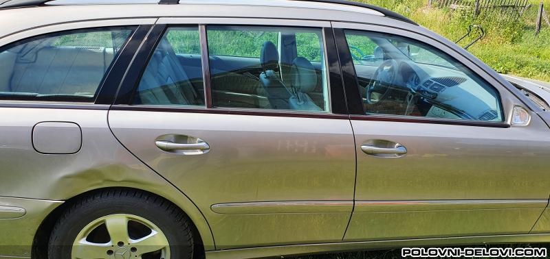 Mercedes  E Zadnja Desna Vrata Karoserija