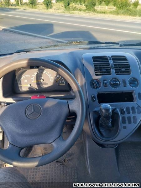 Mercedes Kombi Kompletan Auto U Delovima