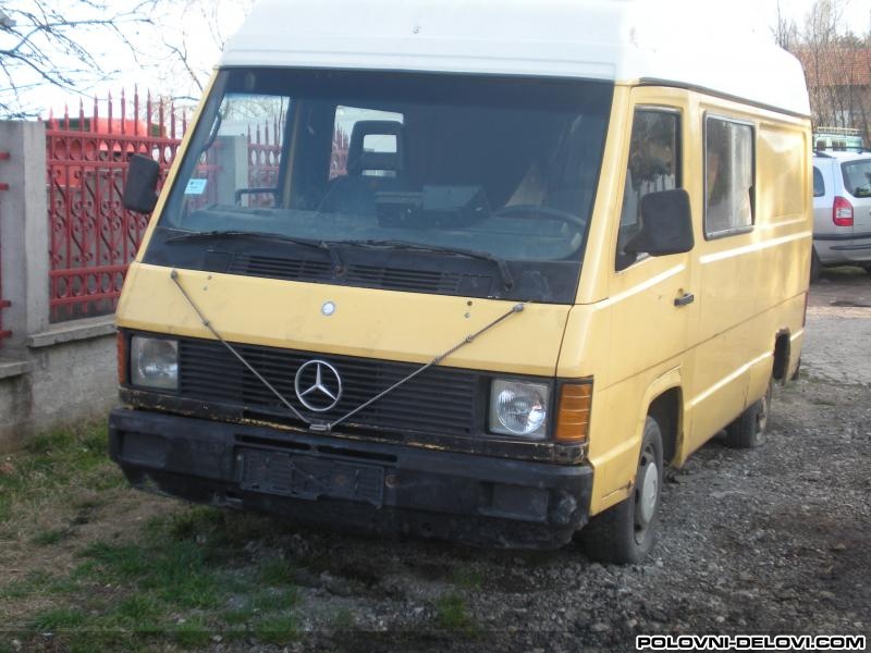 Mercedes  MB 100 U Delovima Enterijer