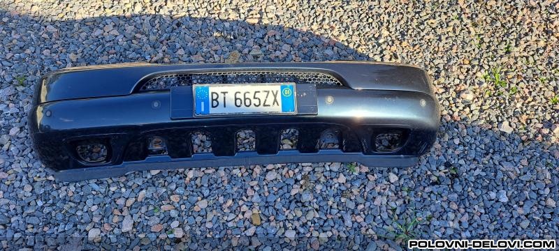 Mercedes  ML 270  Cdi Prednji Branik Karoserija