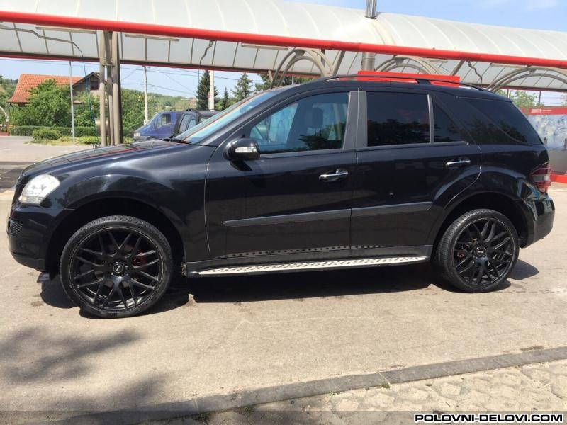 Mercedes  ML 320  Kompletan Auto U Delovima