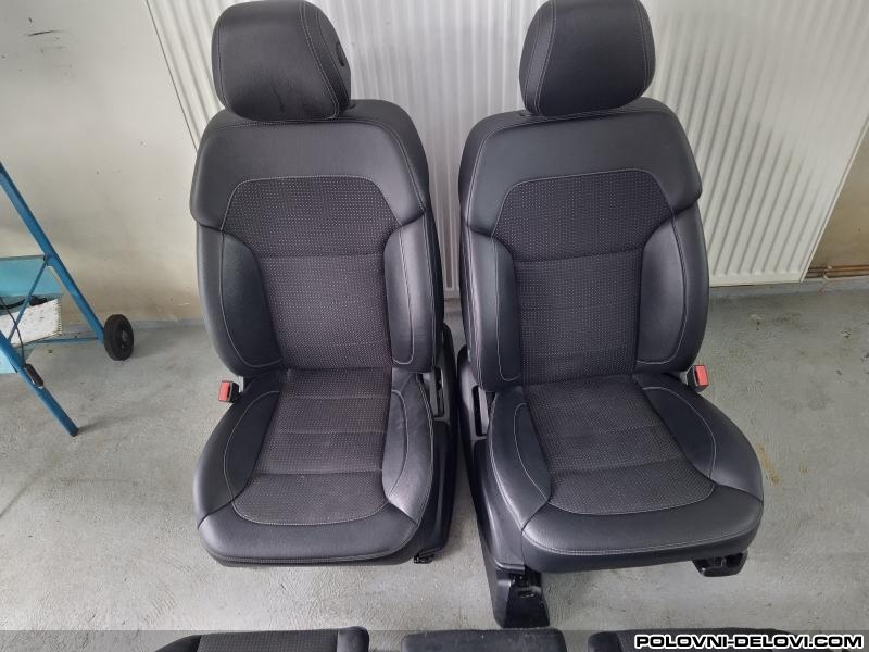 Mercedes  ML Sediste Enterijer