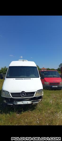 Mercedes Sprinter 413 Karoserija