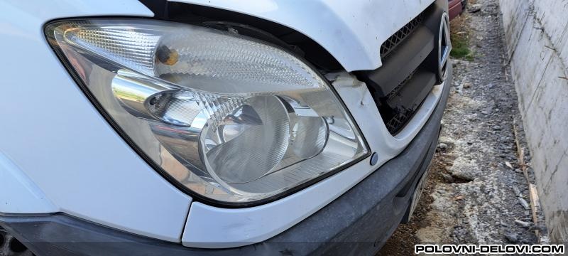 Mercedes  Sprinter Desni Far Svetla I Signalizacija