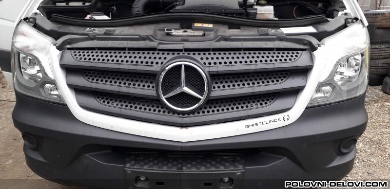 Mercedes Sprinter restajling Kompletan Auto U Delovima