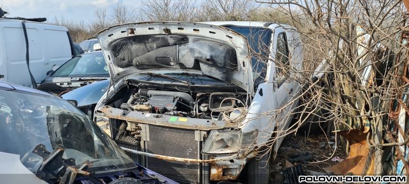 Mercedes  Vito Polovni Delovi Kompletan Auto U Delovima